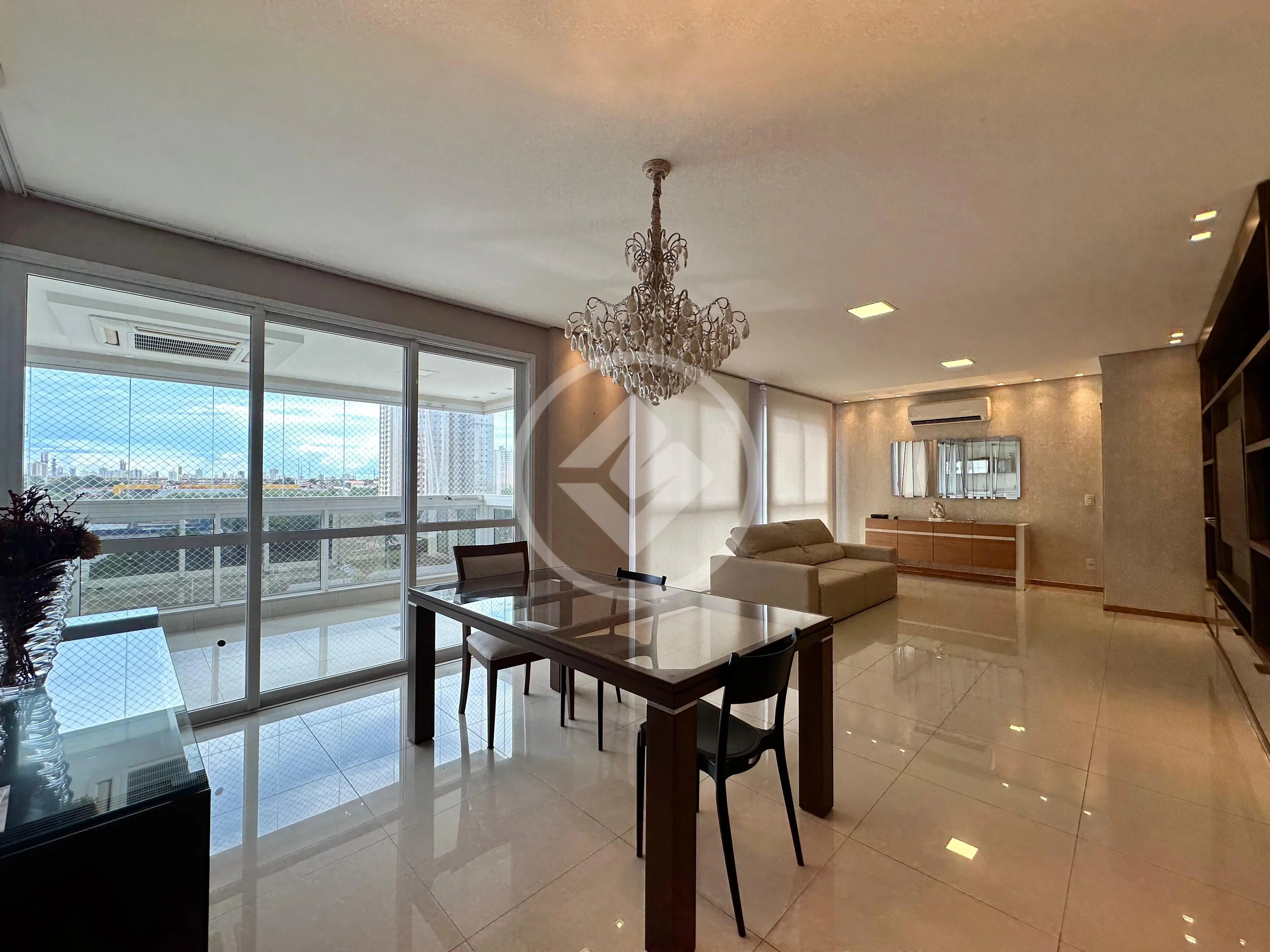 Apartamento à venda com 3 suites no bairro Jardim das Americas, Cuiabá MT R$1.900.000,00