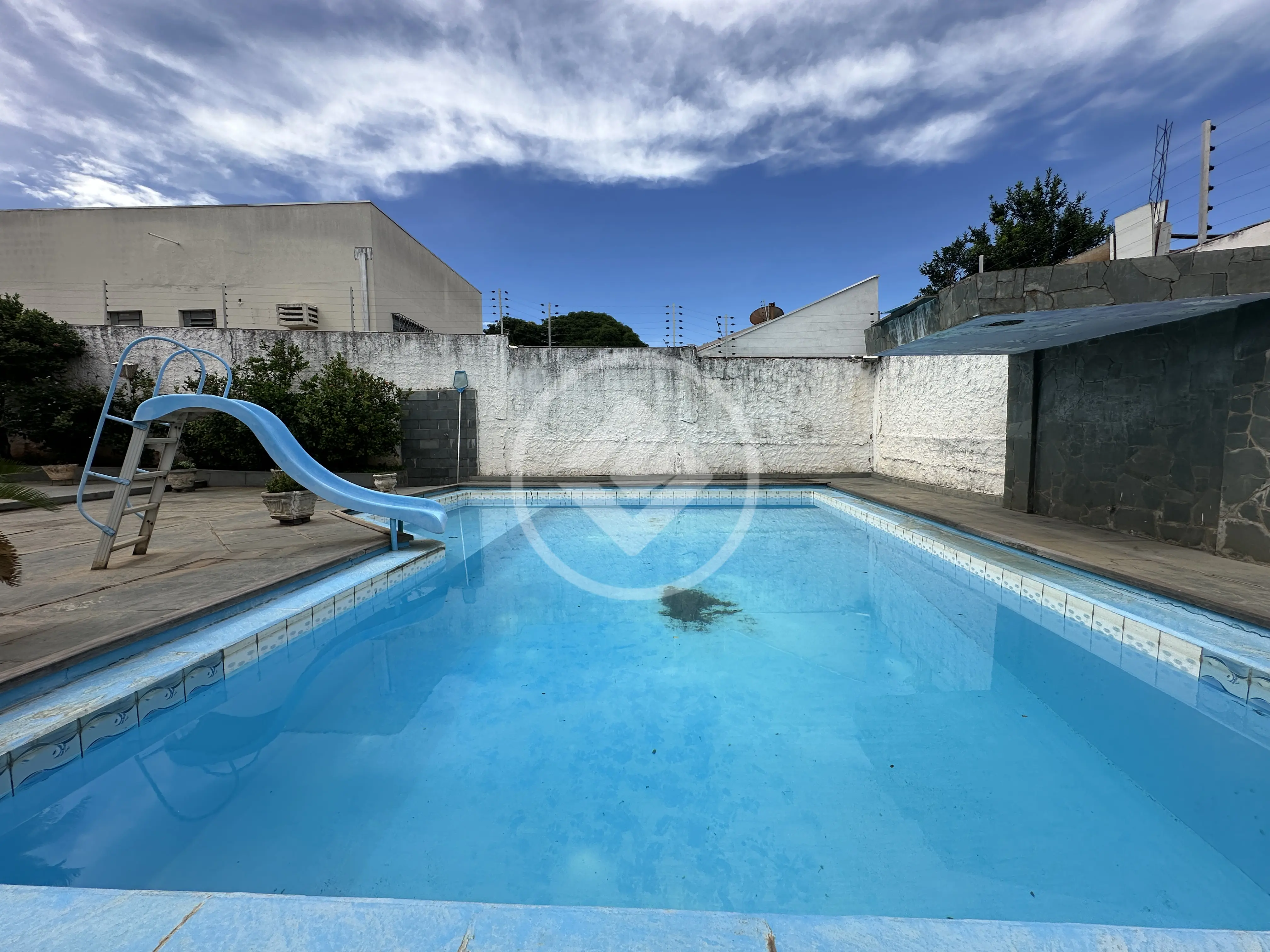 Casa incrível no Boa Esperança, grande, com 2 suítes mais 2 quartos e um escritório. Excelente localização