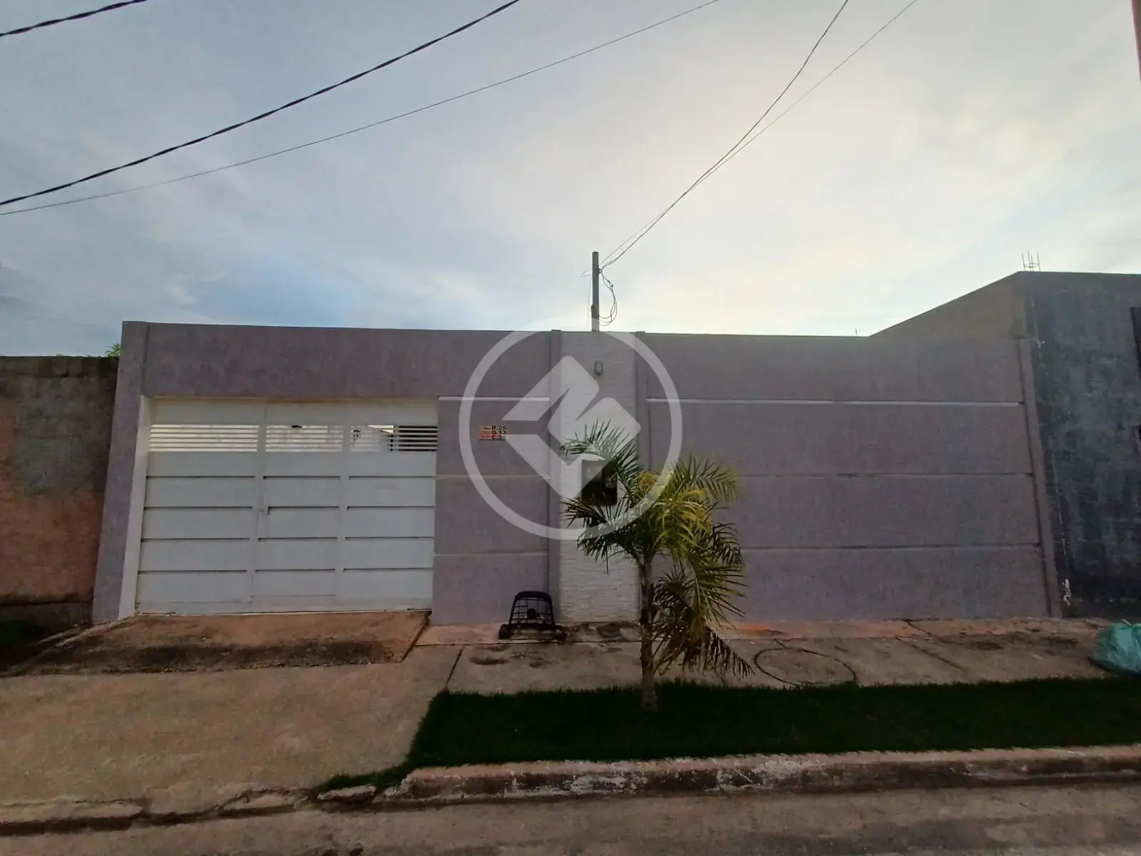 Vendo casa no Residencial Brasil 21 com piscina