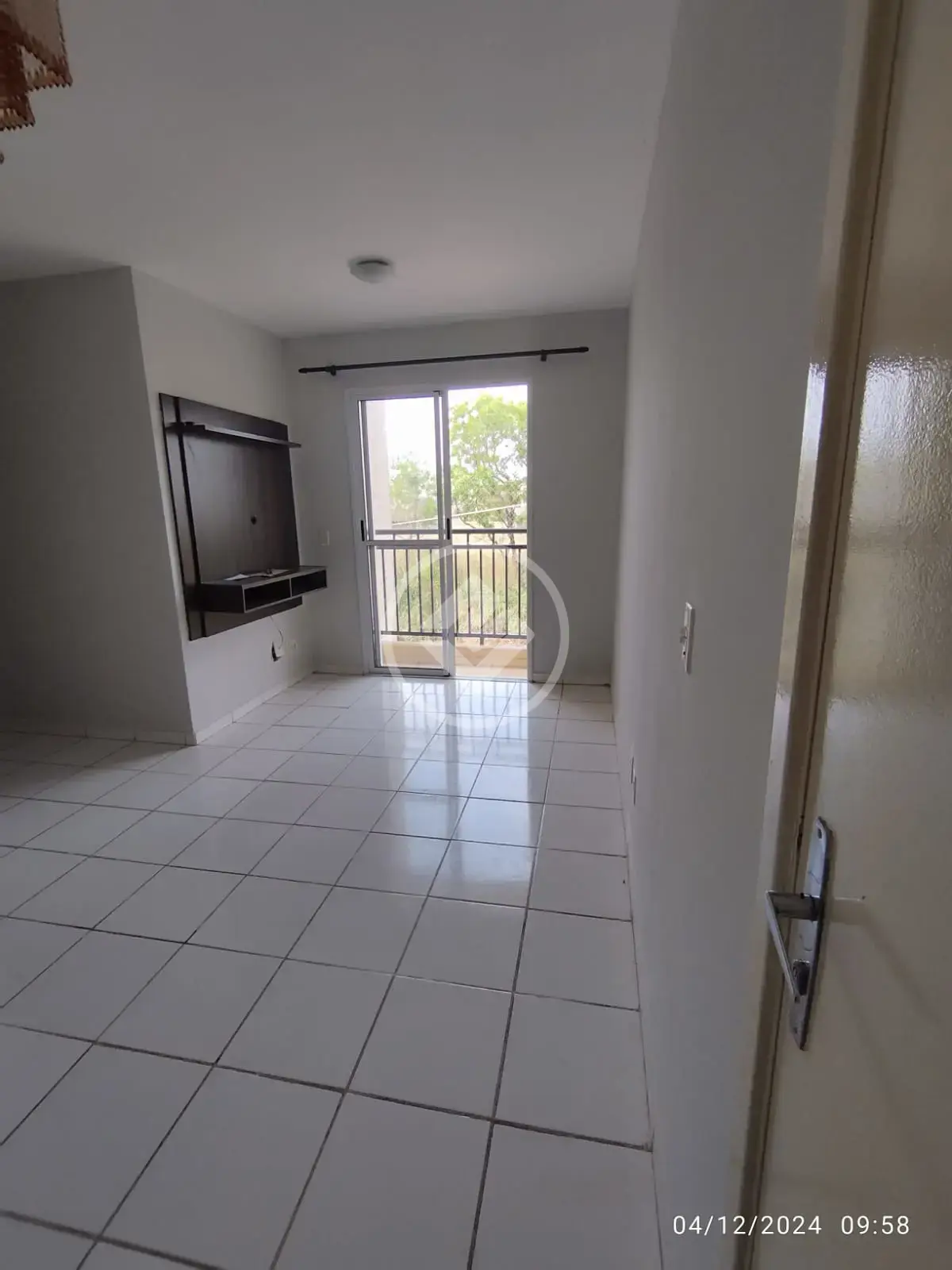 Vendo apartamento 2 quartos com planejados R$ 240 mil, próximo ao Centro Político de Cuiabá