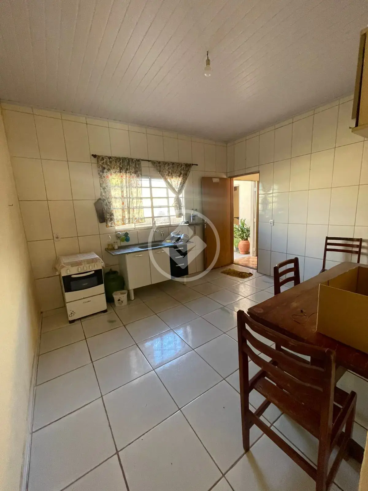 Casa no Bairro Petrópolis | R$310.000,00 | 3 quartos • 2 suítes • 1 vaga | Petrópolis | Várzea Grande/MT