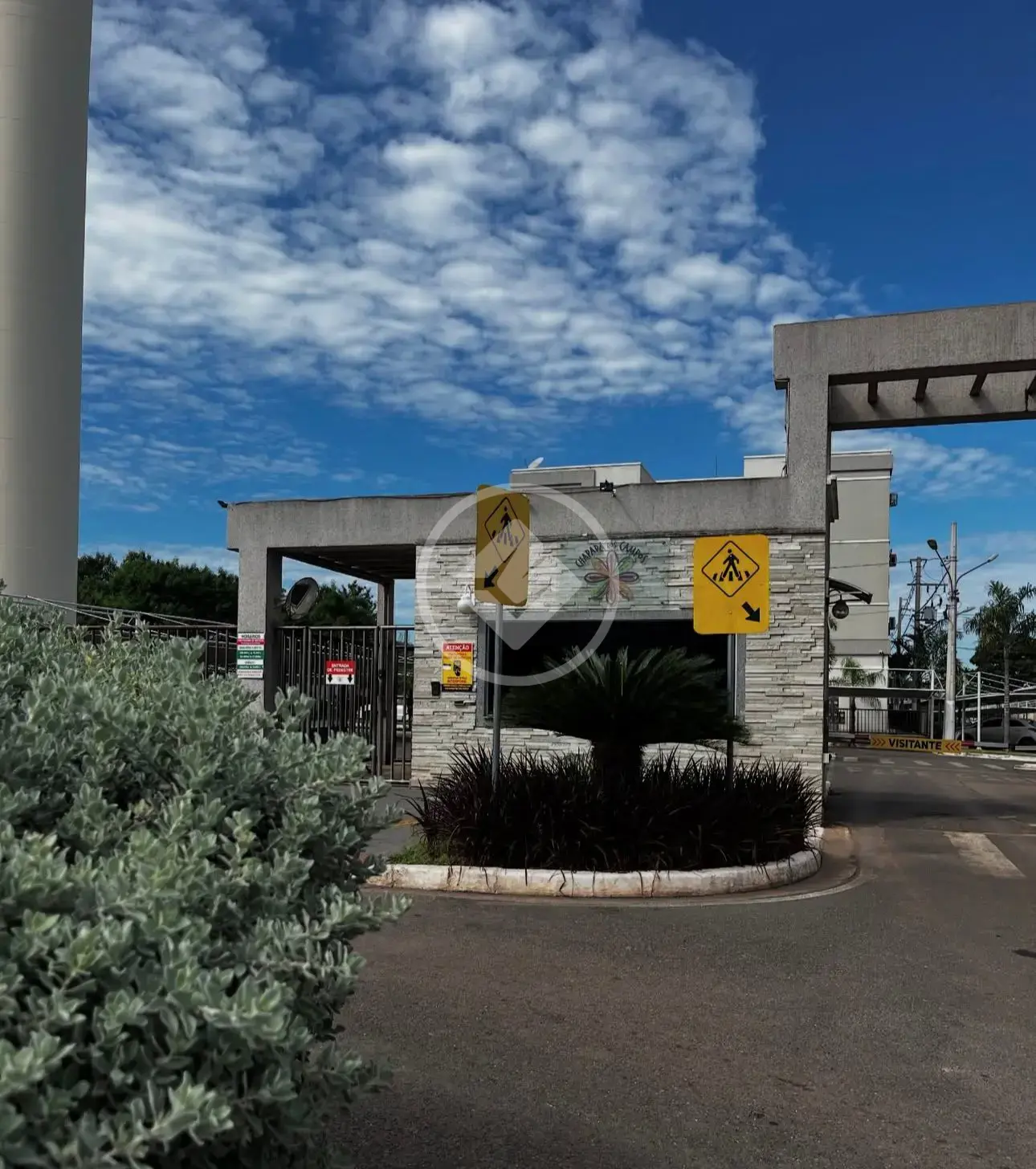 APTO 2 QUARTOS EM VARZEA GRANDE