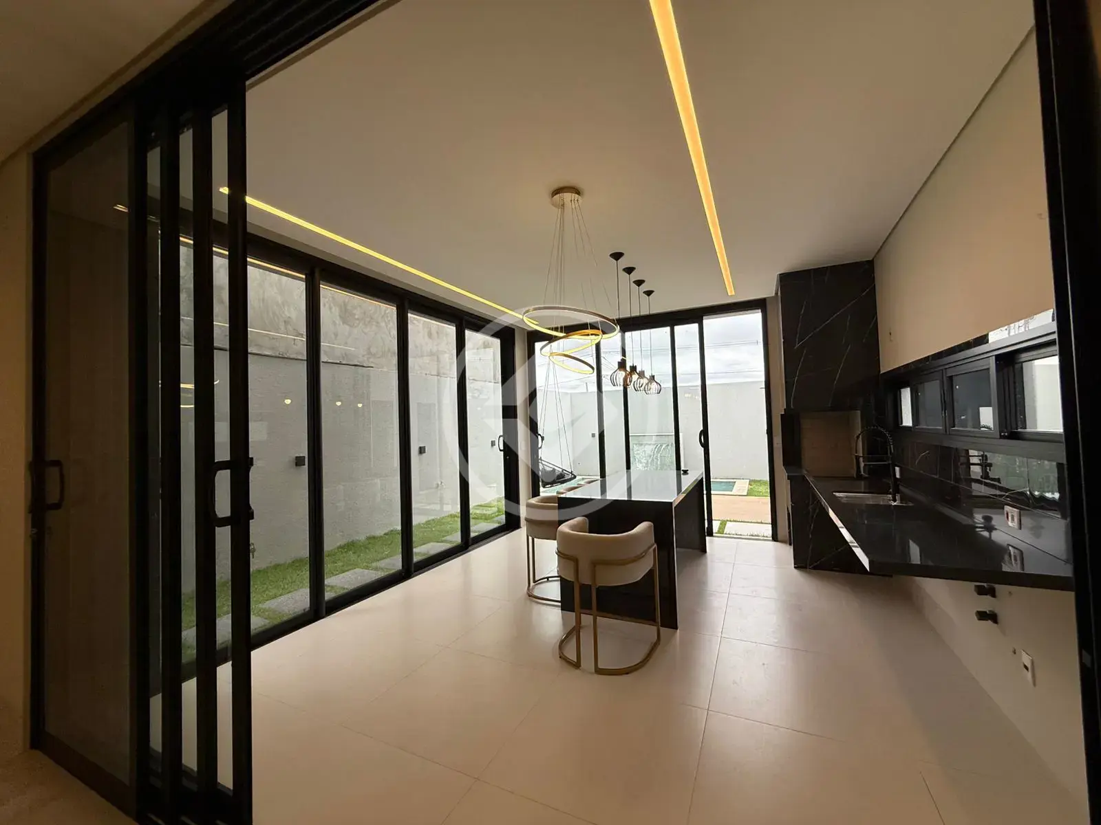 Casa Condomínio 4 quartos no Jardim Imperial, Cuiabá — foto 3 de 6