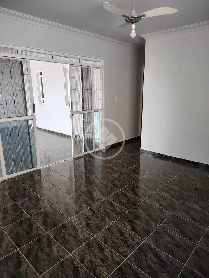 Casa 3 quartos no Jardim Paula II, Várzea Grande — foto 5 de 6