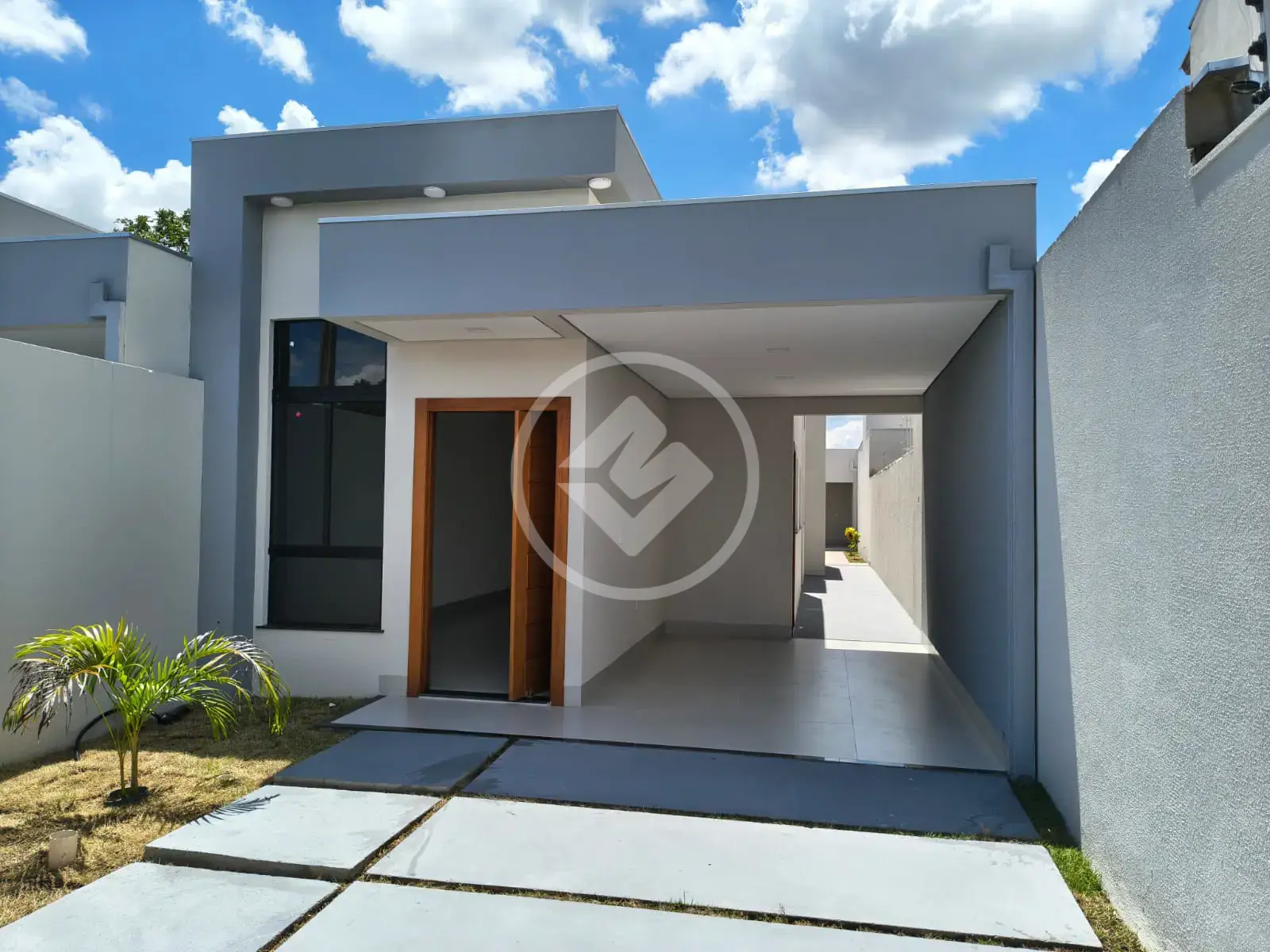 CASA MODERNA À VENDA EM VÁRZEA GRANDE