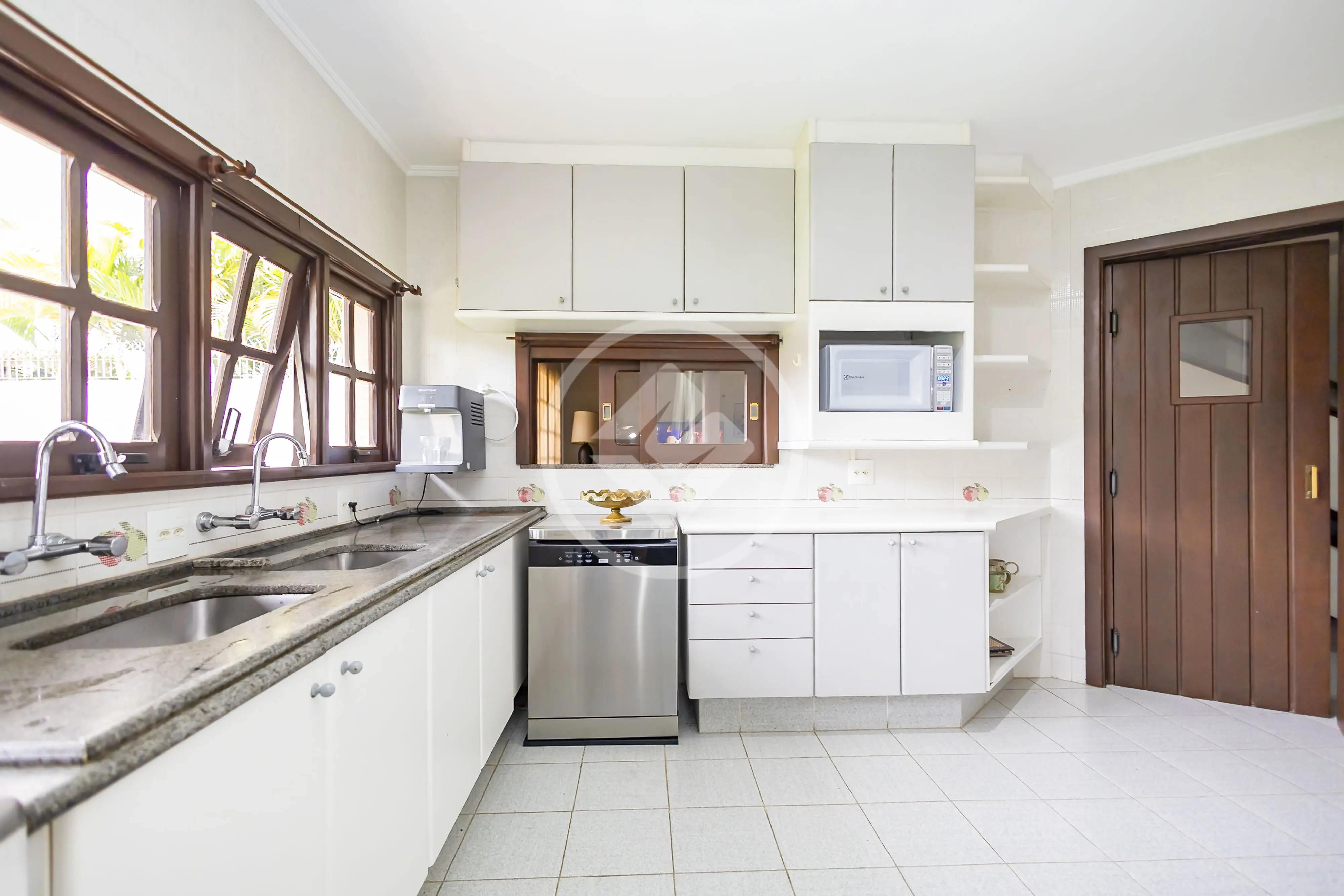 Casa 4 quartos no Bom Retiro, Curitiba — foto 3 de 6