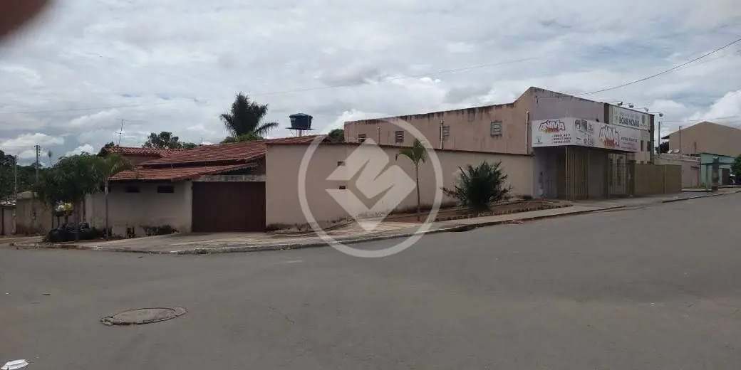 GALPÃO COMERCIAL + CASA