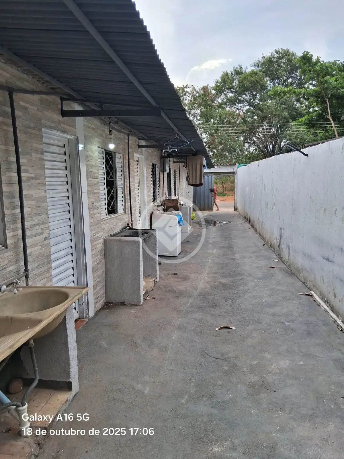 Casa Comercial 1 quarto no Vila São Luiz, Goiânia — foto 2 de 6