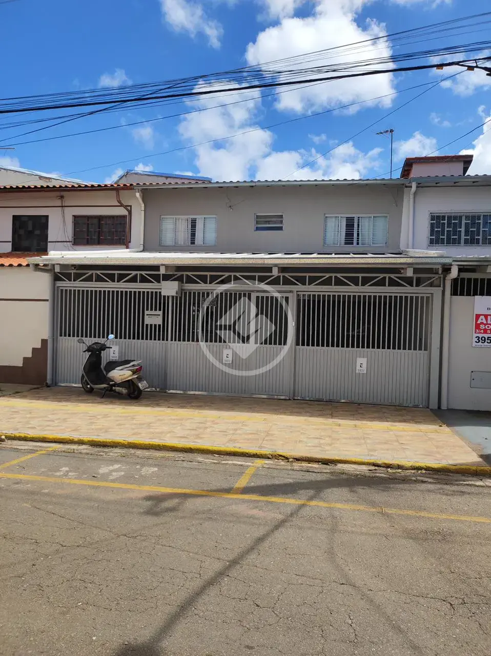CASA/SOBRADO 3 QUARTOS E SUÍTE NO SETOR UNIVERSITÁRIO