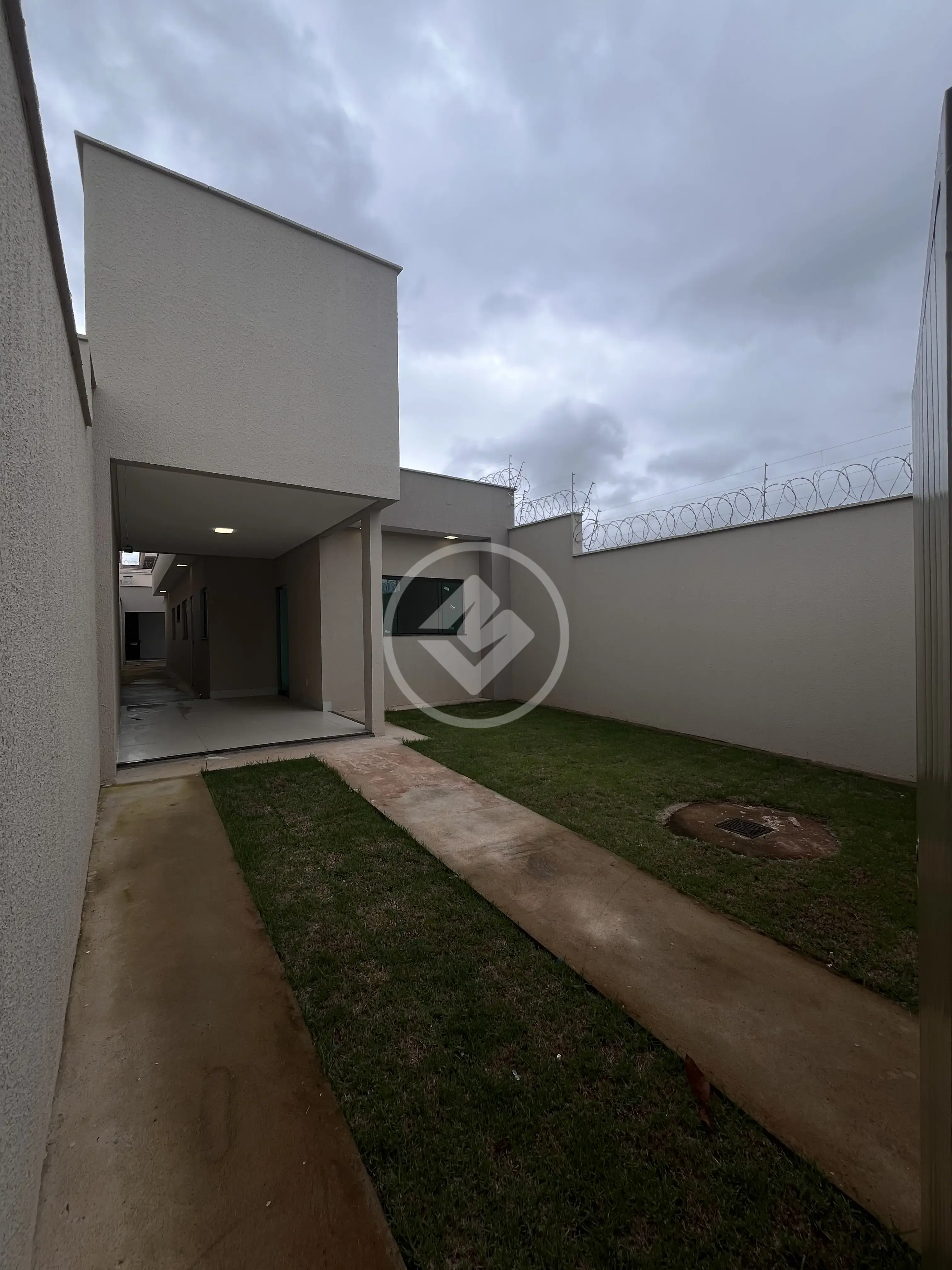Casa 3 quartos no Sítios Santa Luzia, Aparecida de Goiânia — foto 3 de 6