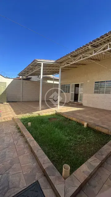 🏡✨ Casa à venda – Parque das Flores