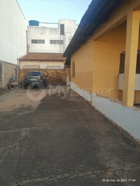 Excelente Lote de 420 m² no Vila Rosa na Rua Guimarães Lima.
