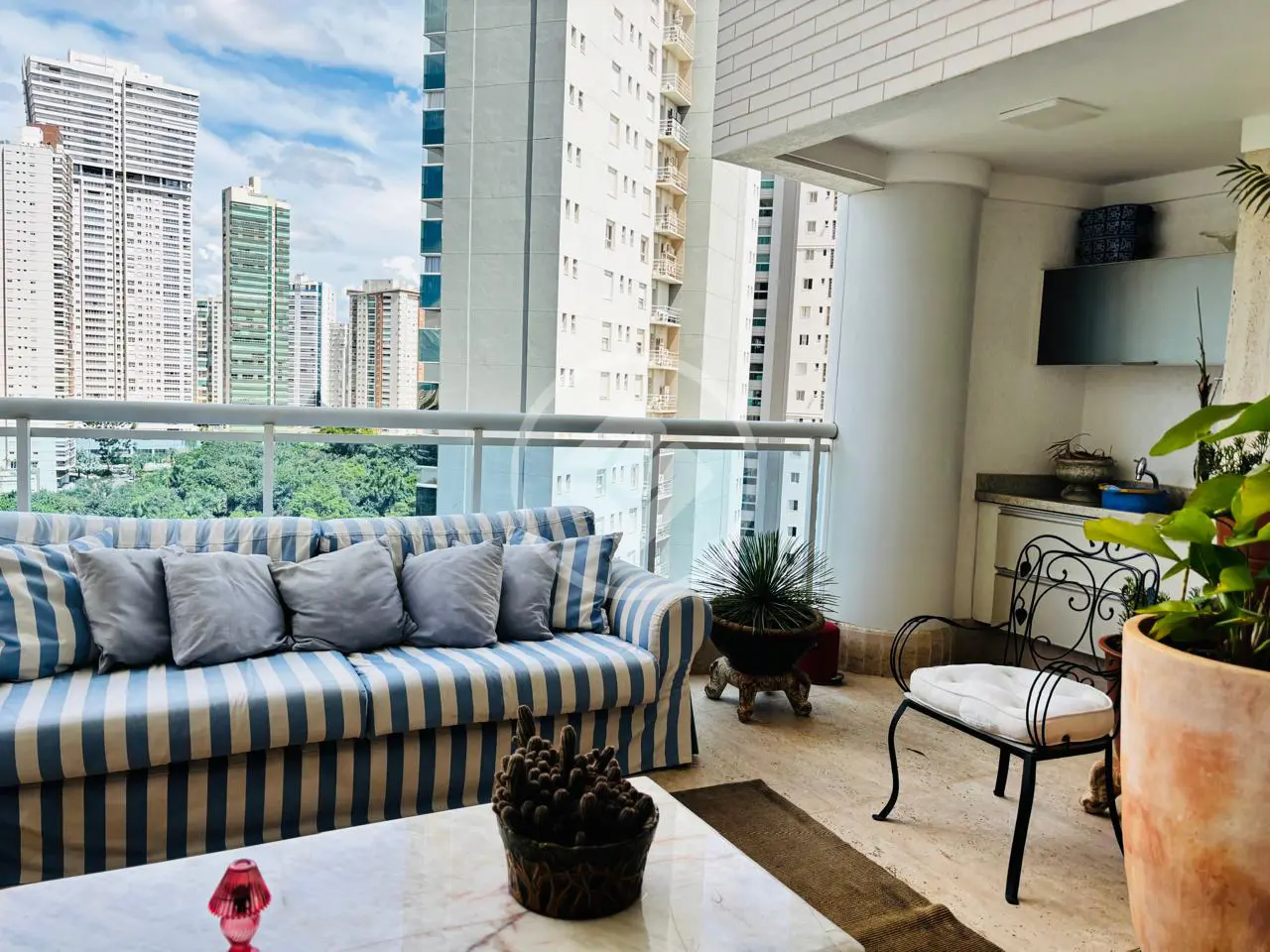 Apartamento 2 quartos no Jardim Goiás, Goiânia — foto 3 de 6