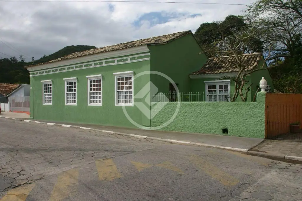 Uma linda jóia arquitetonica construida em 1854. Sambaqui