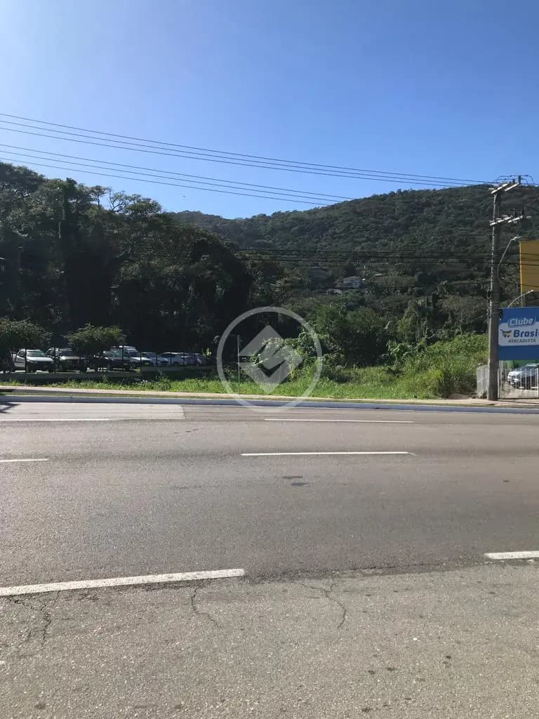 Terreno em ótima localização no Sul da Ilha