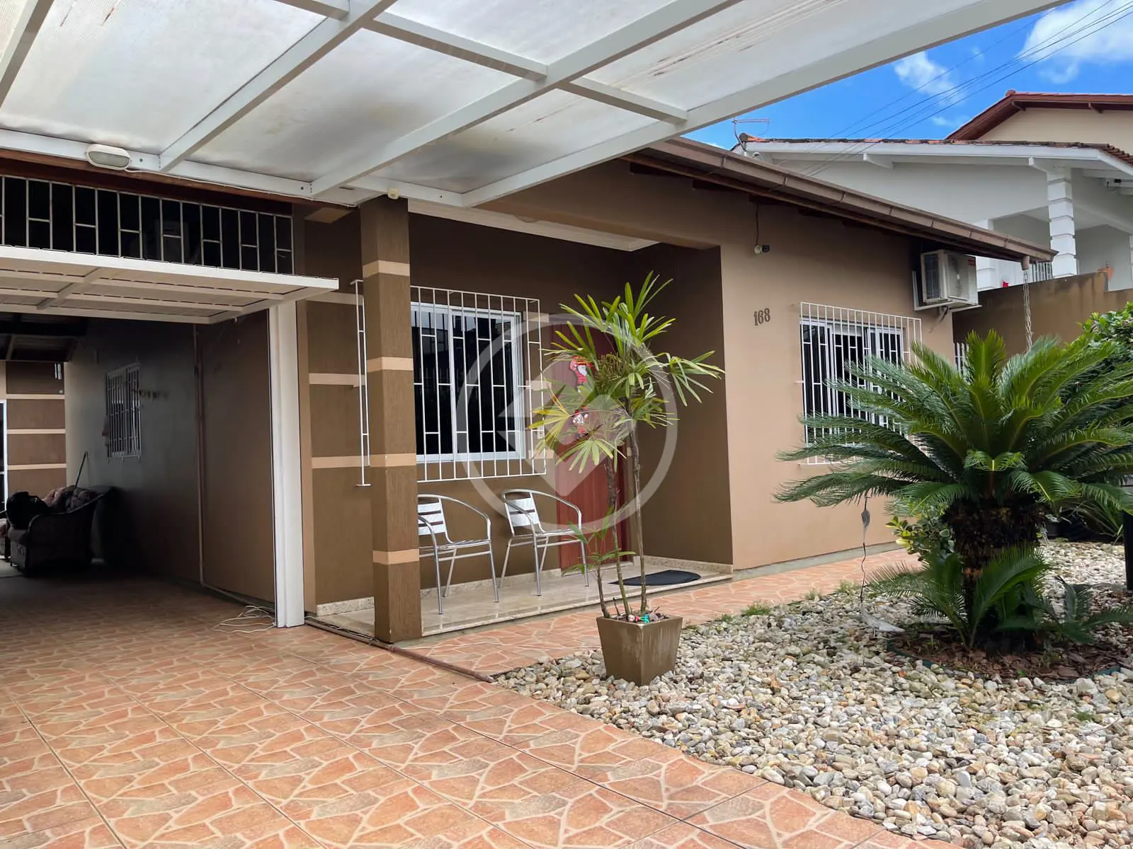Casa localizado em Forquilhas
