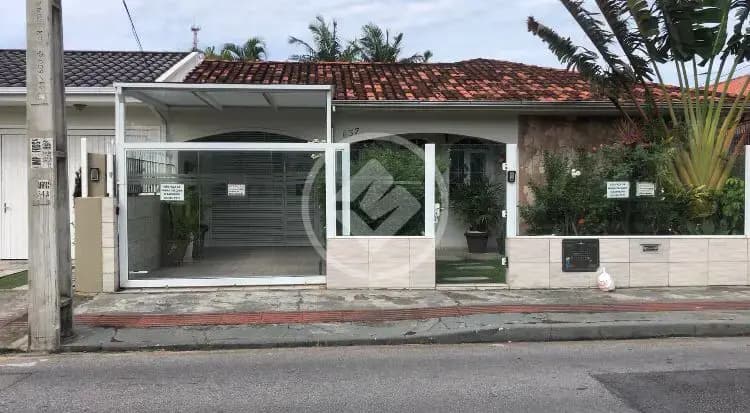 CASA À VENDA NO JARDIN CIDADE DE FLORIANOPOLIS