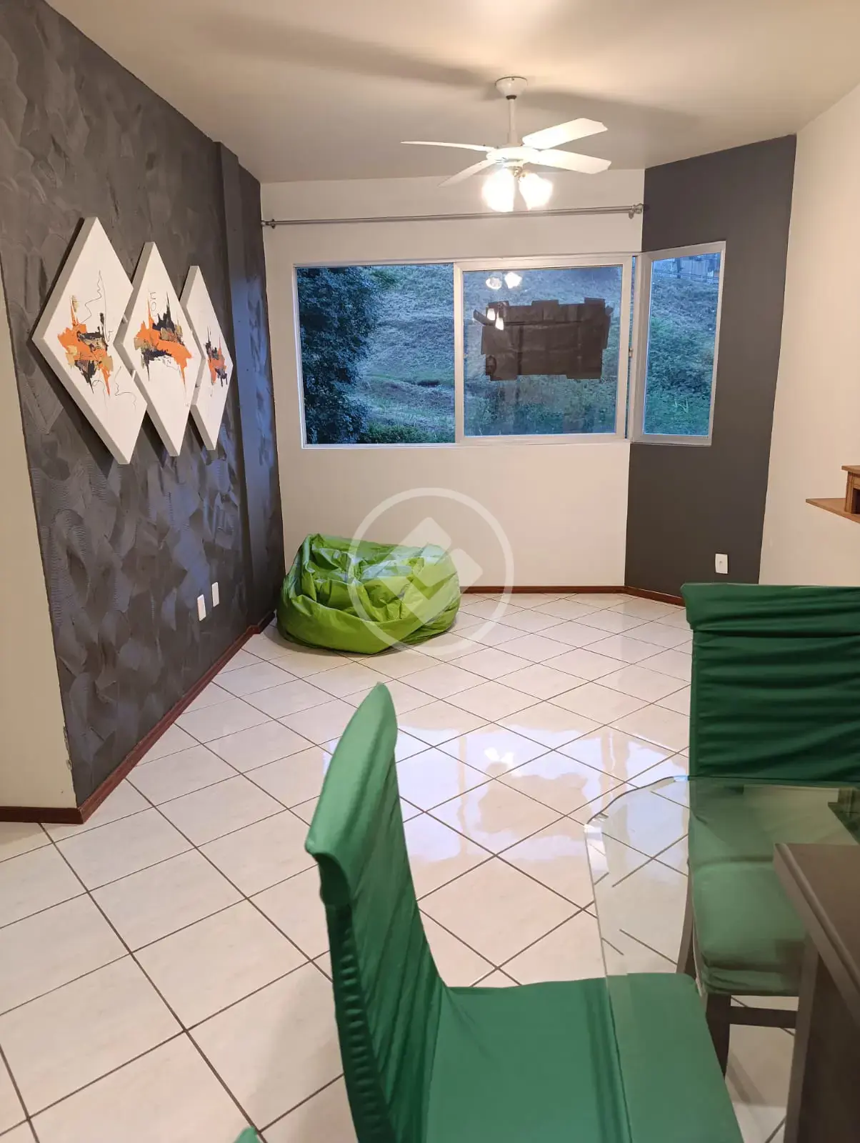 Oportunidade em Coqueiros - Apartamento de um quarto
