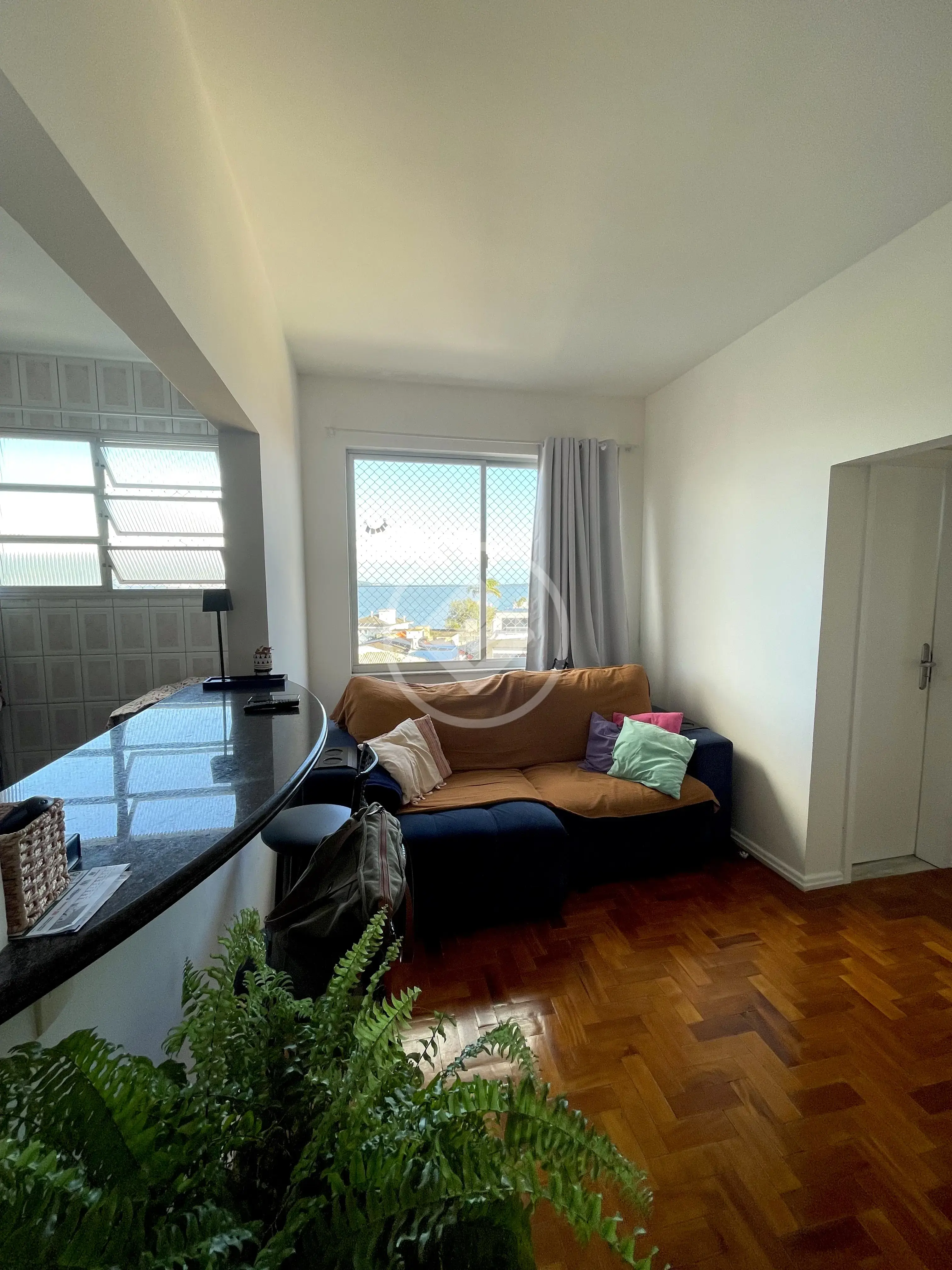 Apartamento em Coqueiros Vista Mar