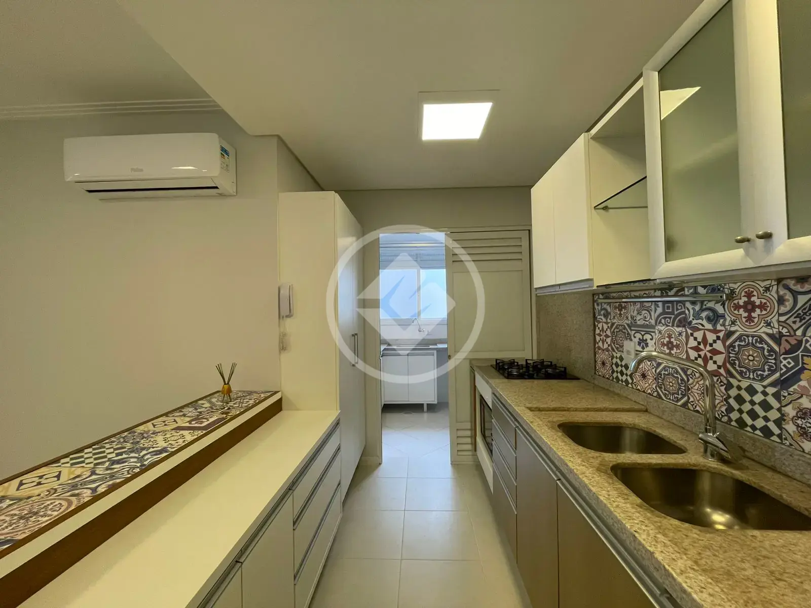 Apartamento JURERÊ, Florianópolis - SC — foto 1