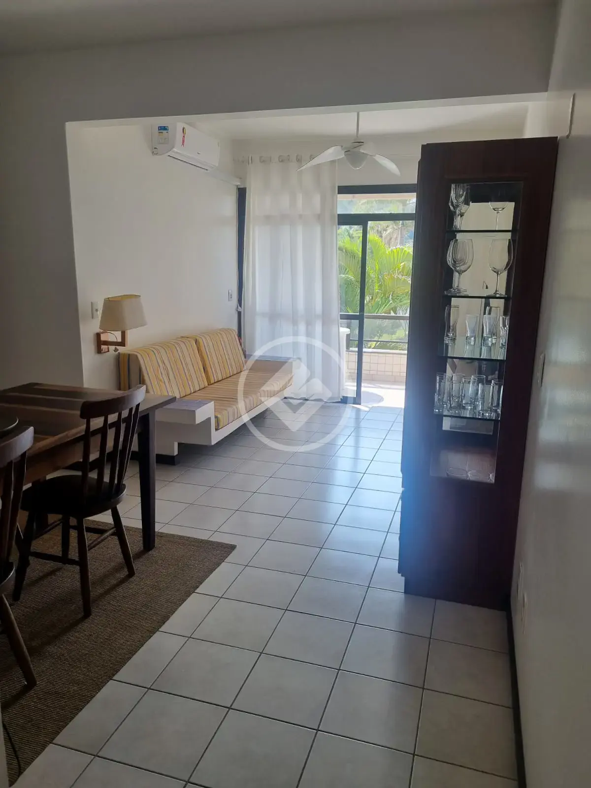APARTAMENTO EM REGIÃO INCRIVEL, FRENTE AO MAR DOS INGLESES