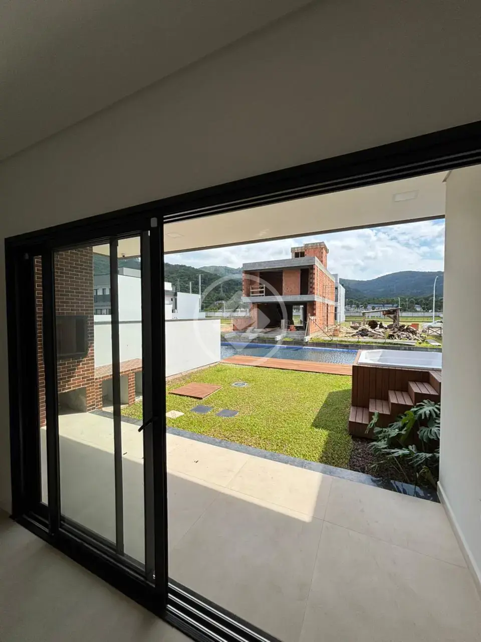 Casa Condomínio 3 quartos no Beira Rio, Biguaçu — foto 3 de 6