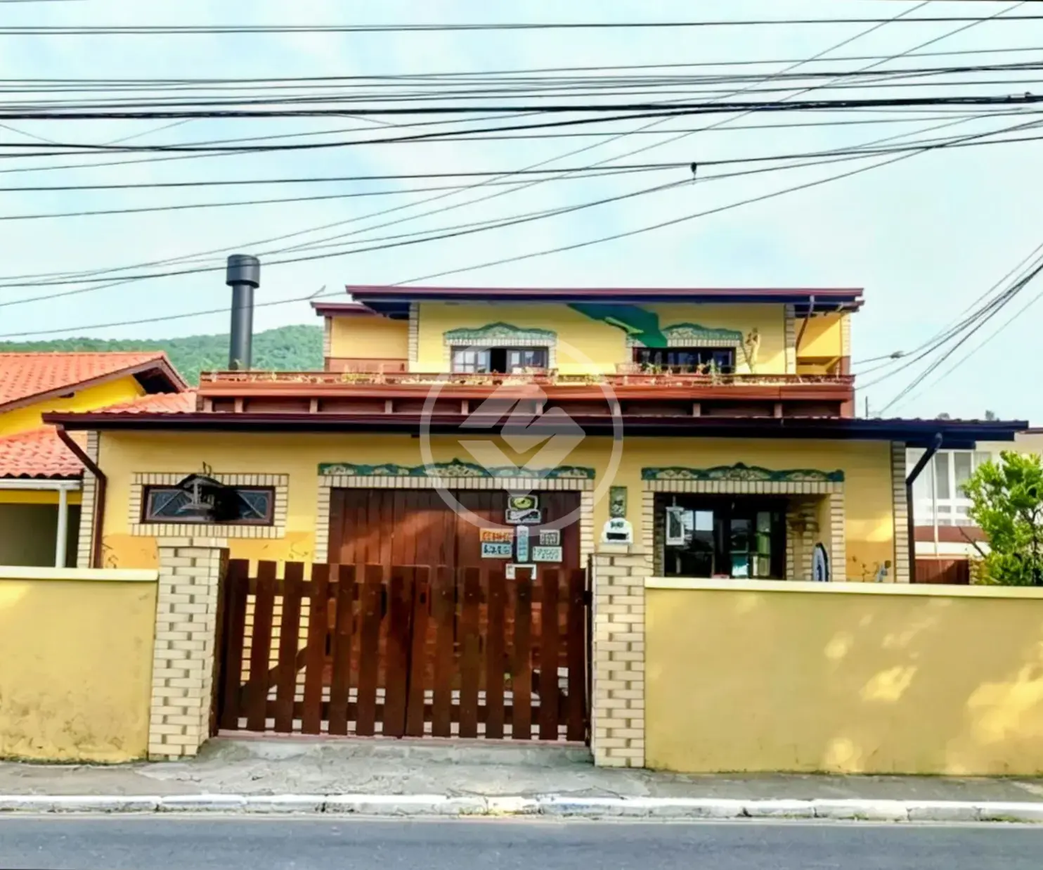 Casa 4 Dormitórios, 300mts da praia da Armação - Florianópolis