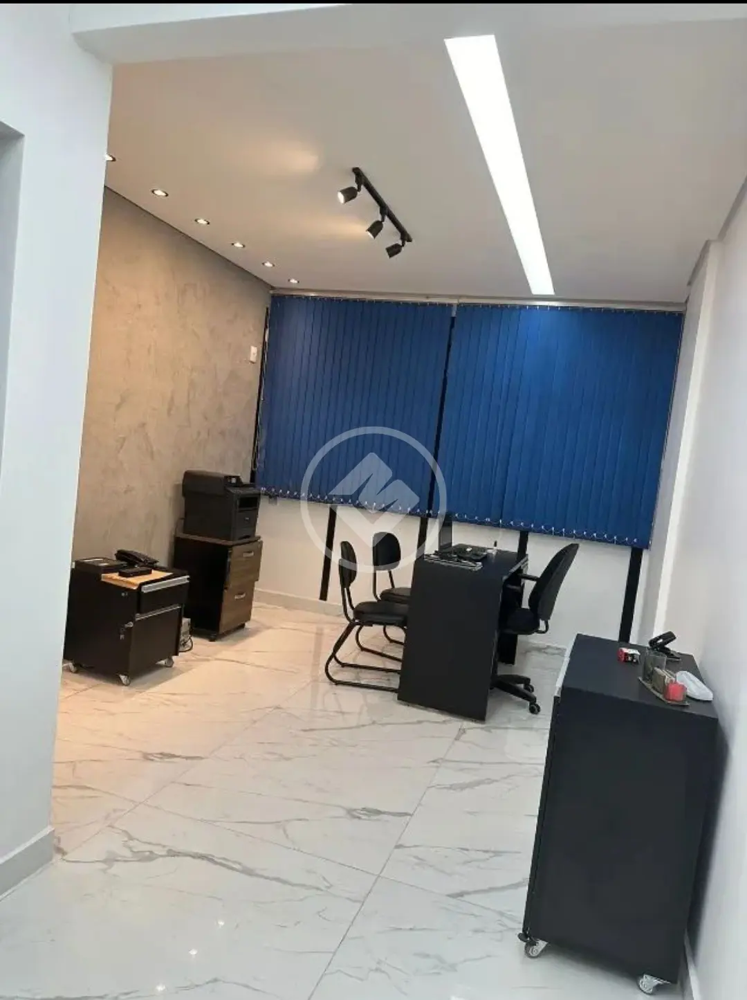 Sala Comercial Exclusiva no Edifício Anhanguera - Localização Privilegiada!