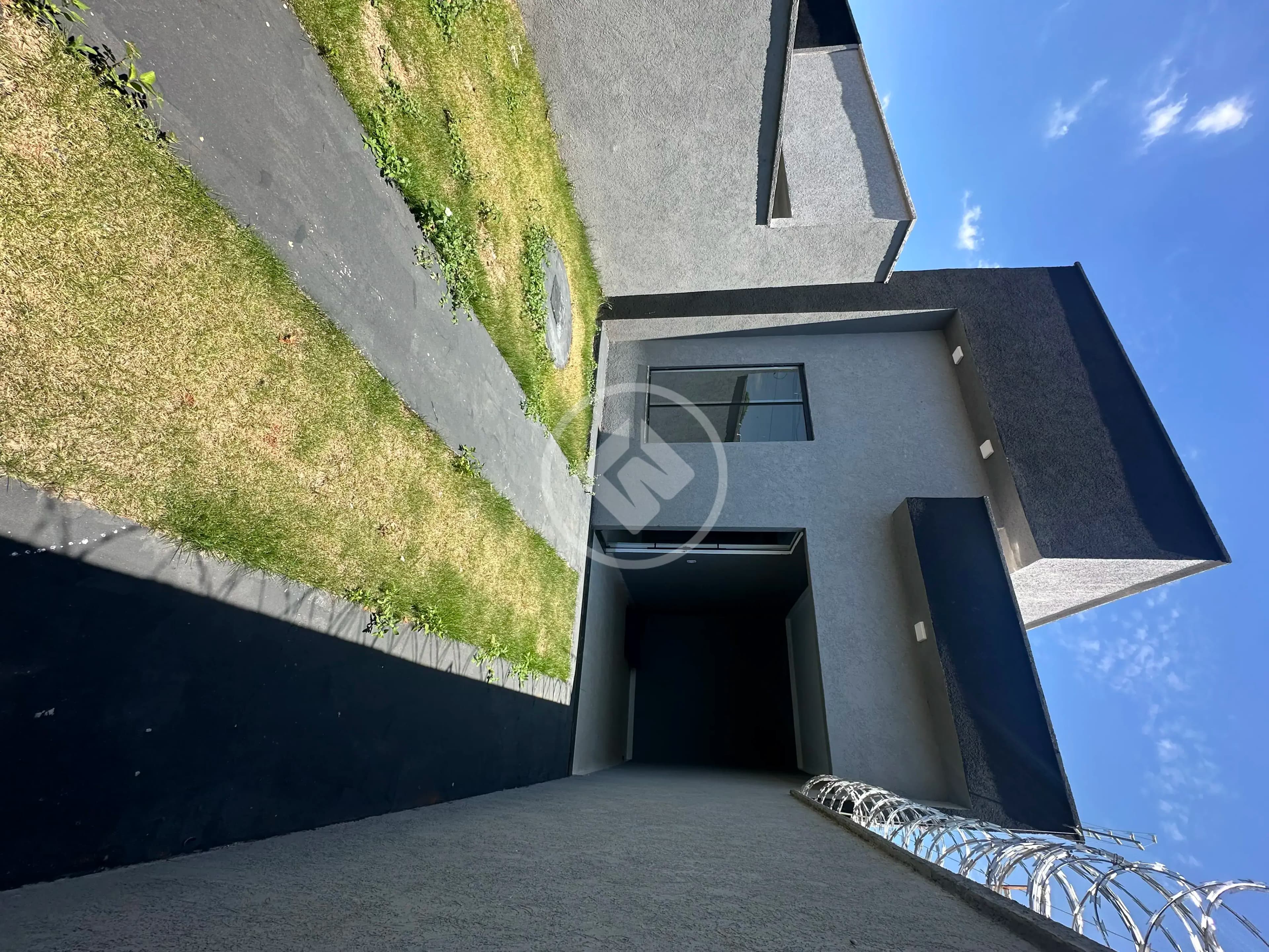 Casa Aconchegante! Acabamento Alto Padrão!