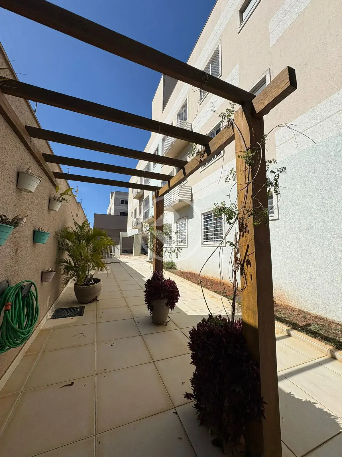 Apartamento Jardim Helvecia, Aparecida de Goiânia - GO — foto 1