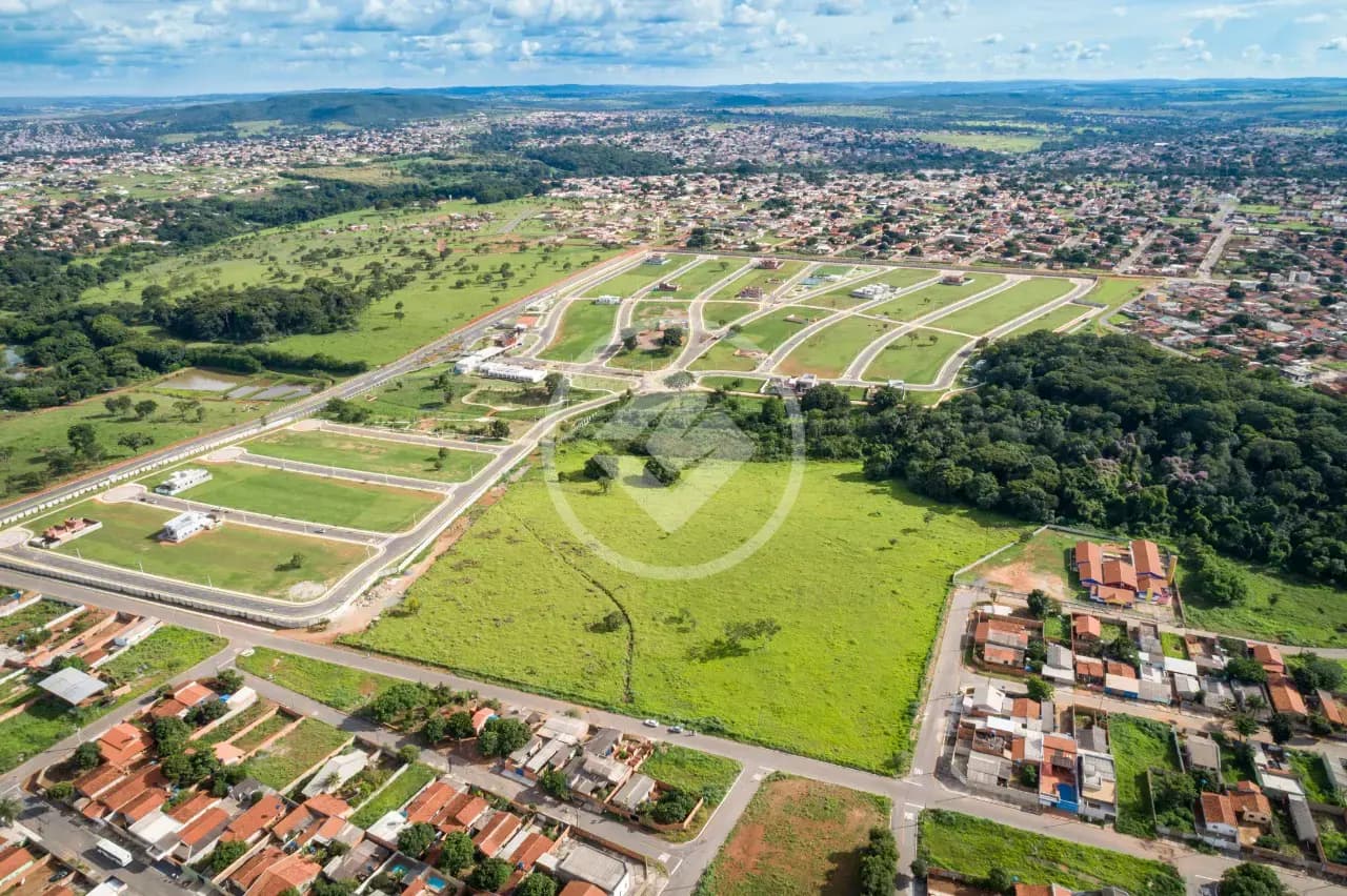 🚀 Atenção Investidores: Área de 65.300 m² no Residencial Araguaia, Ao lado do condominio parque ville pinheiros! por R$ 20 Milhões!