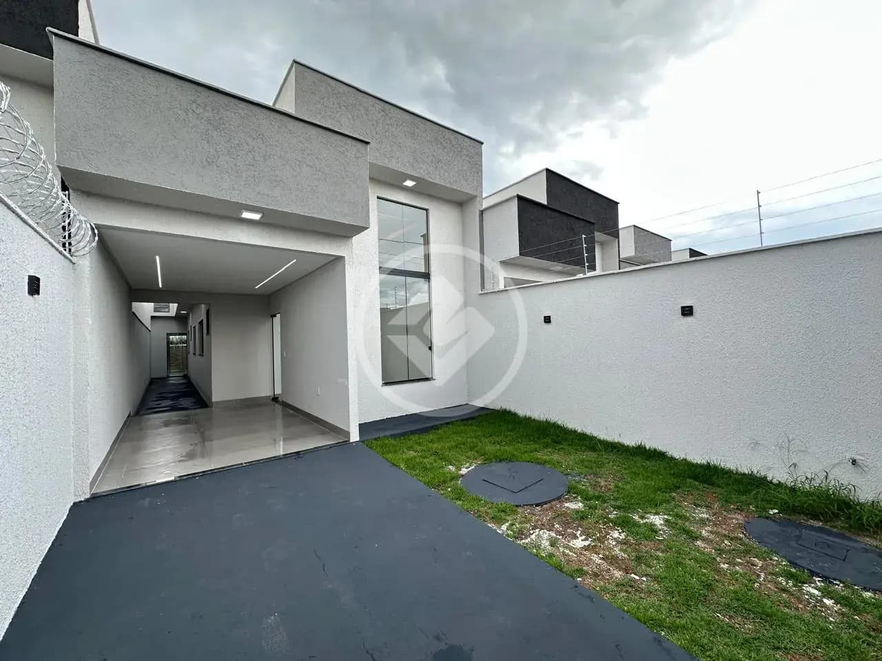 Casa Jardim Himalaia, Aparecida de Goiânia - GO — foto 1