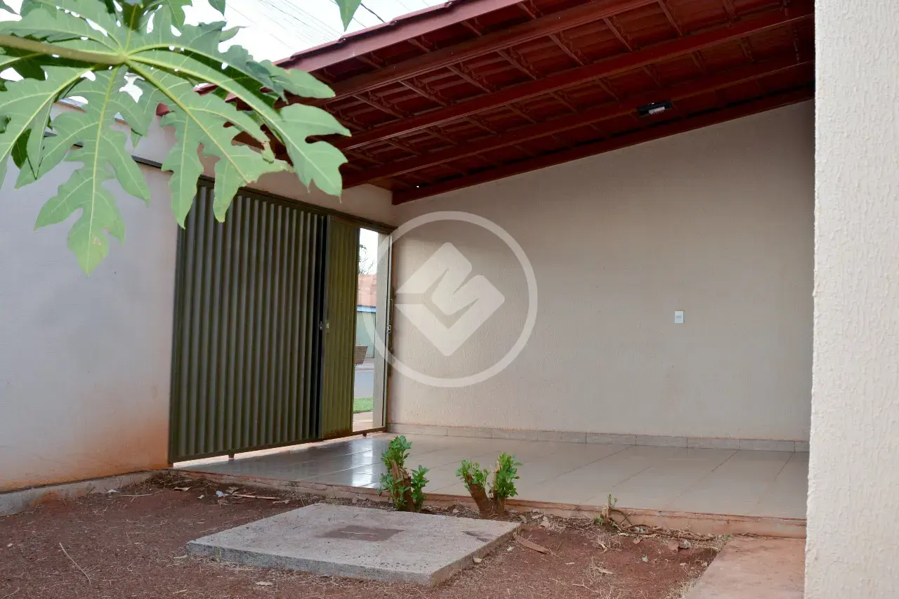 Casa à venda em Guapó!!!
