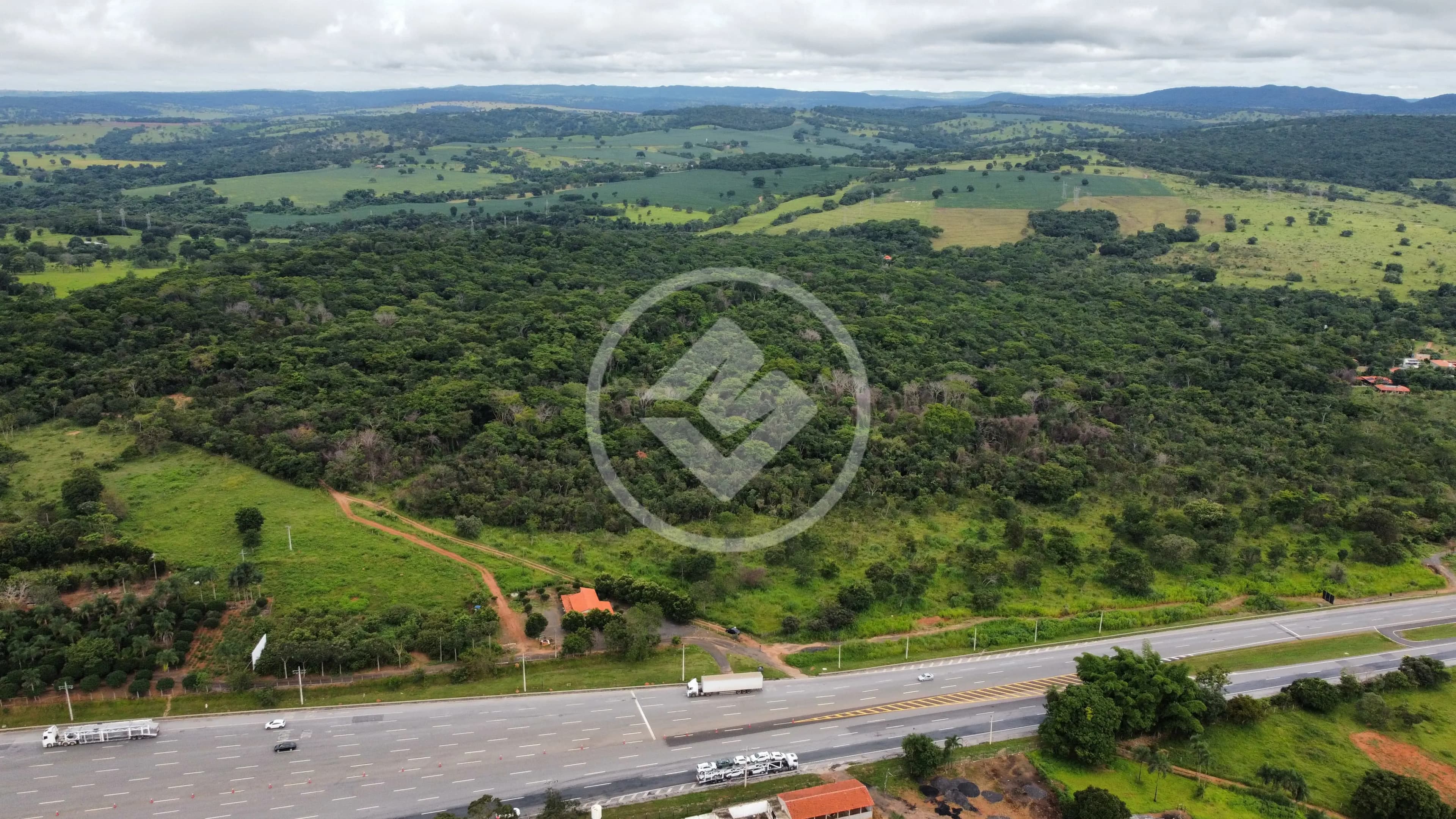Fazenda Zona Rural, Professor Jamil - GO — foto 2