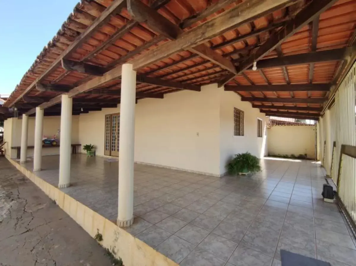 Casa bairro Nazaré, Hidrolândia - GO — foto 2