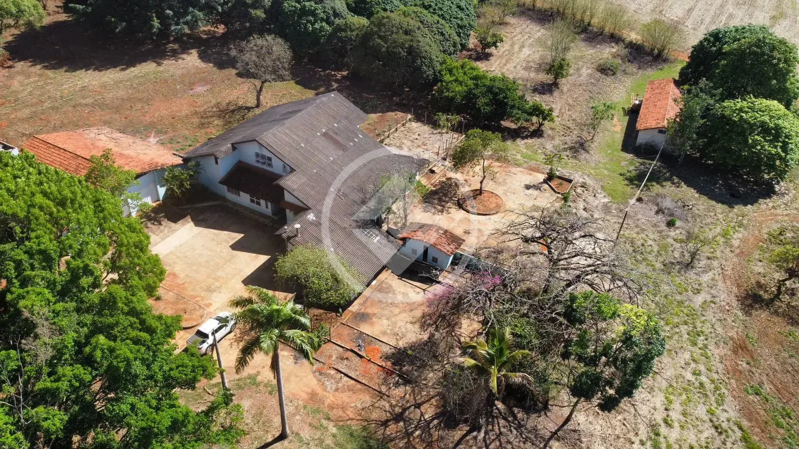 Fazenda Zona Rural Hidrolandia, Hidrolândia - GO — foto 1