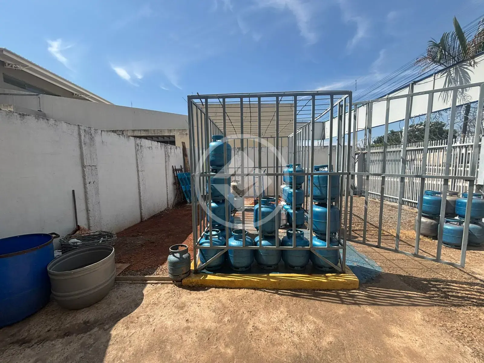 Casa Comercial 7 quartos no bairro Nazaré, Hidrolândia — foto 5 de 6