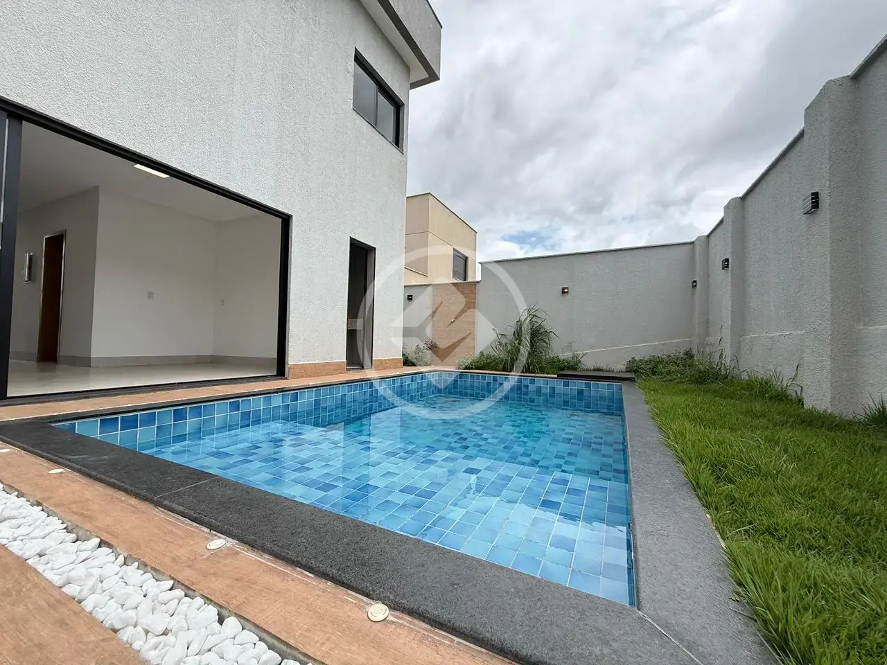 Sobrado Em Condomínio 4 quartos no Condominio Jardins Porto, Senador Canedo — foto 4 de 6