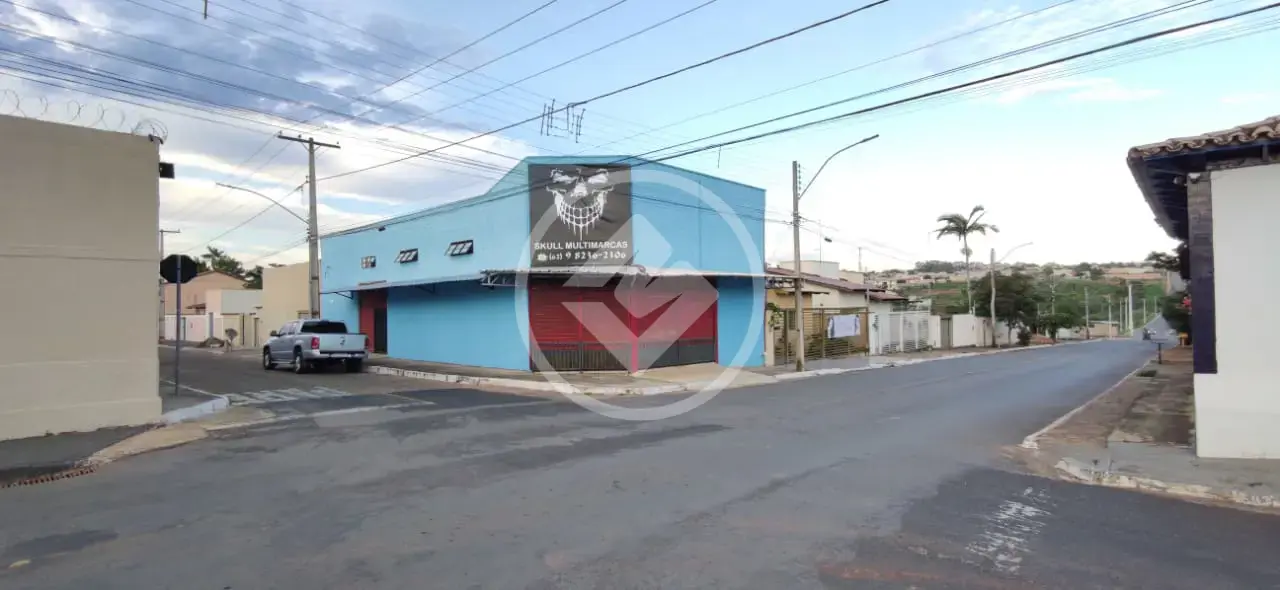 Hidrolândia - Galpão no Centro