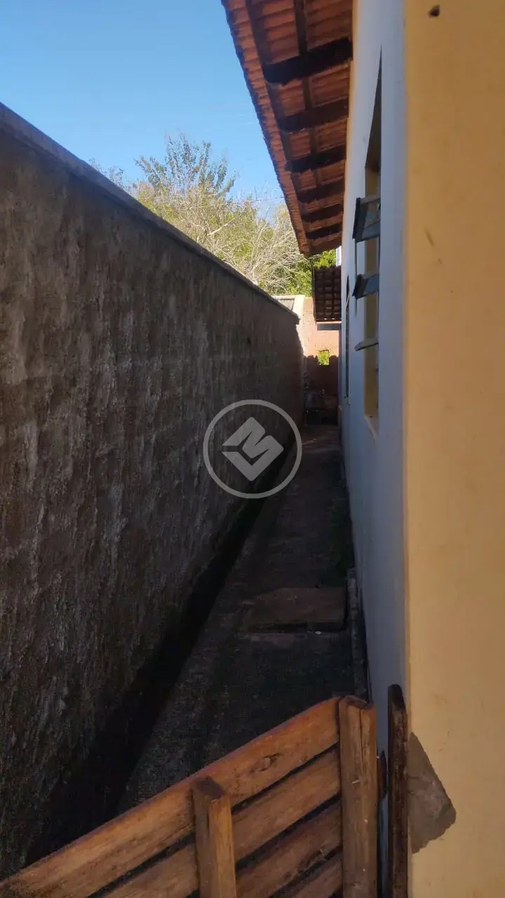 Casa 3 quartos no Jardim Amélia, Nerópolis — foto 2 de 6