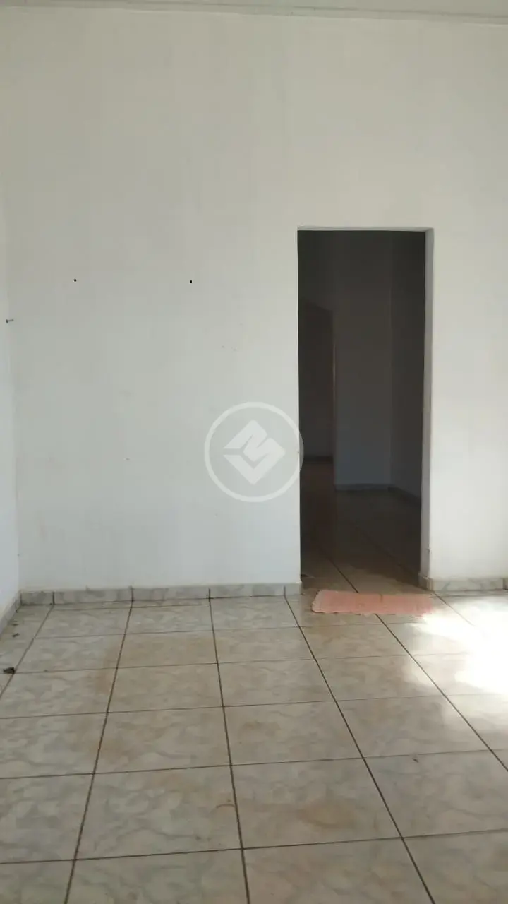 Casa à venda no Jardim Amélia em Nerópolis-GO com 3 quartos e suíte