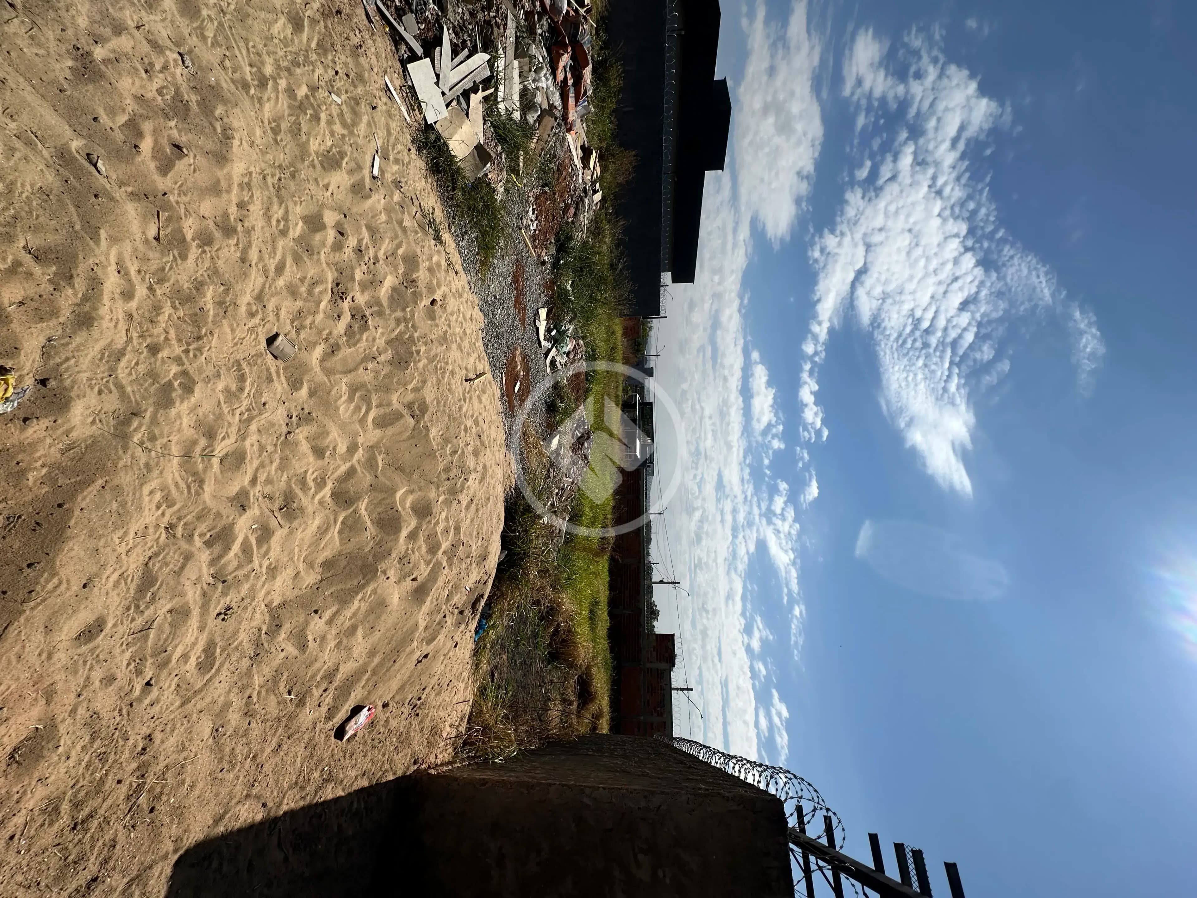 Lote a venda ao lado do anel viário