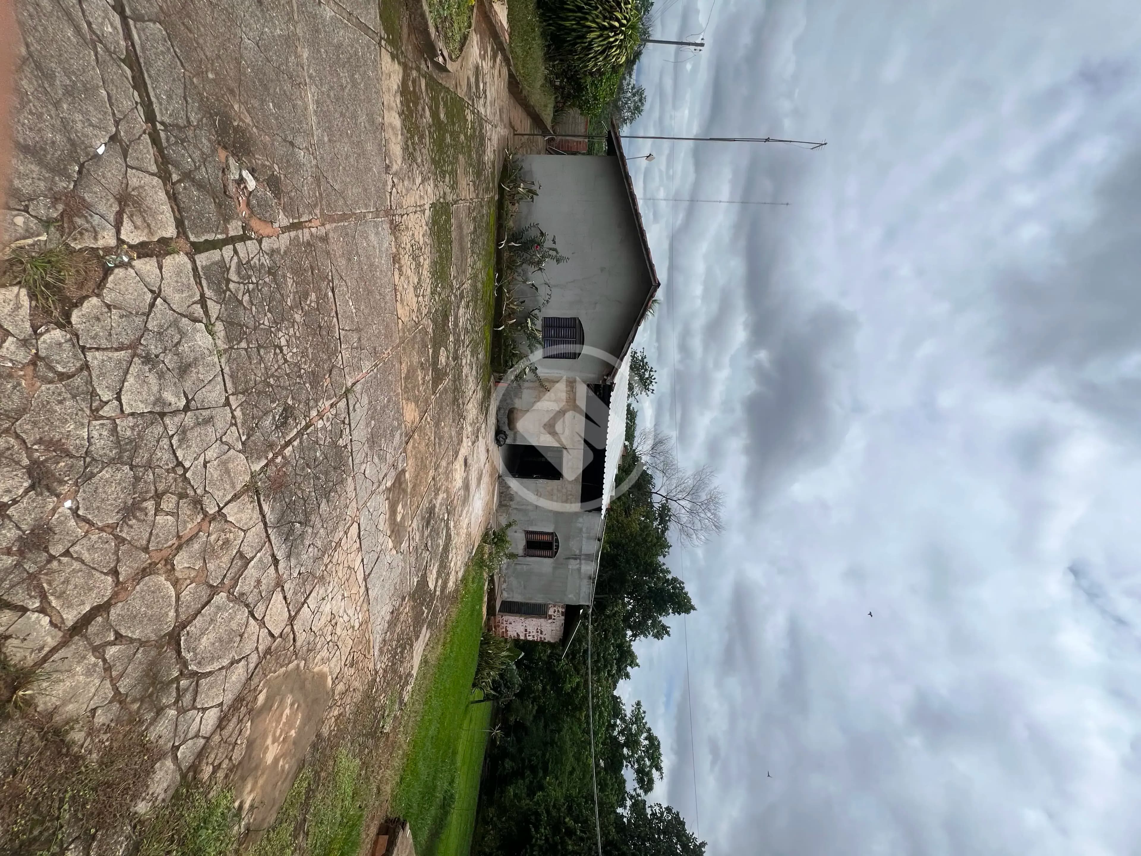 Vende-se terreno amplo com 4.276m2!