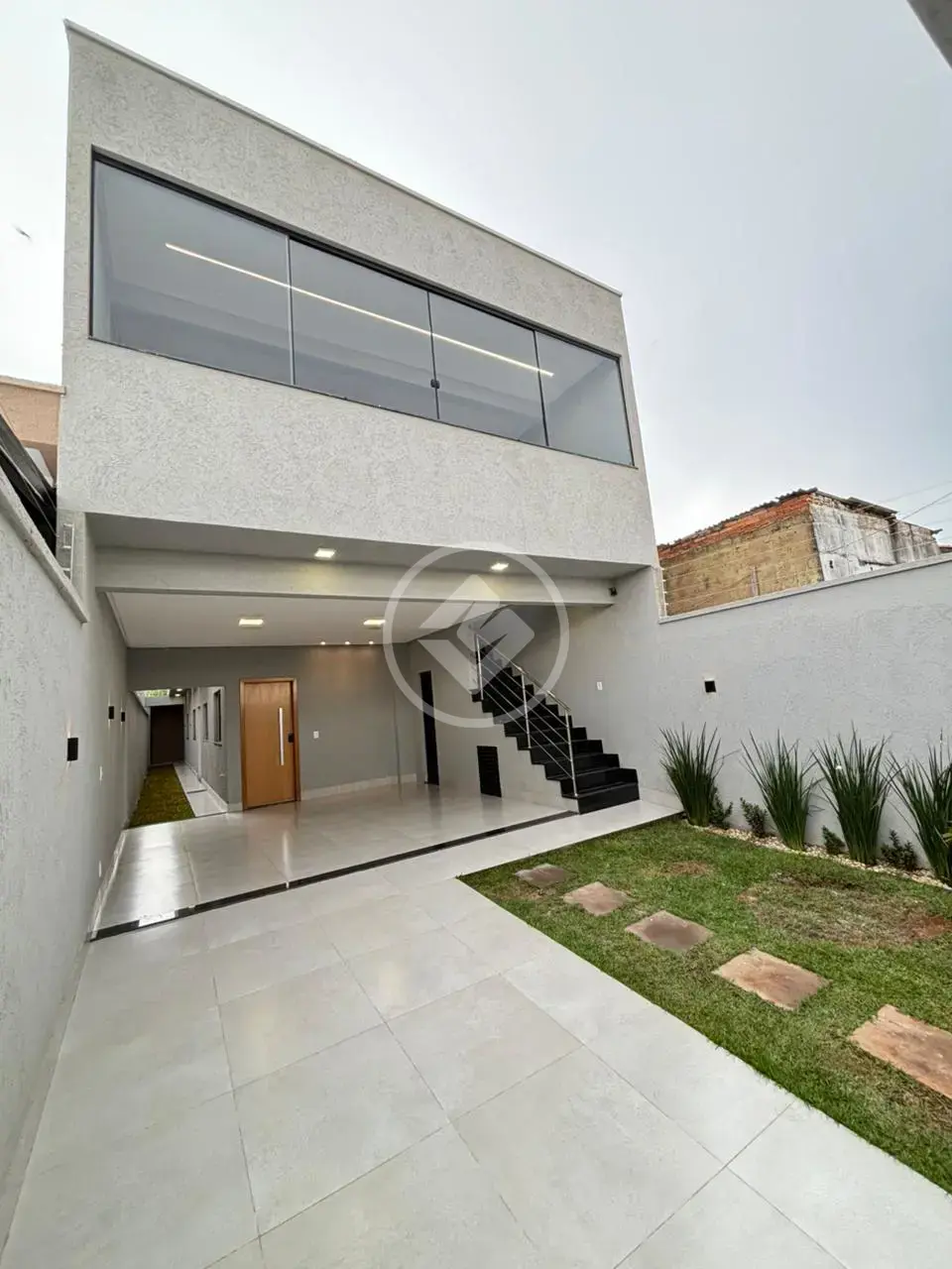 Casa com 3 suítes no Village Garavelo - Aparecida de Goiânia