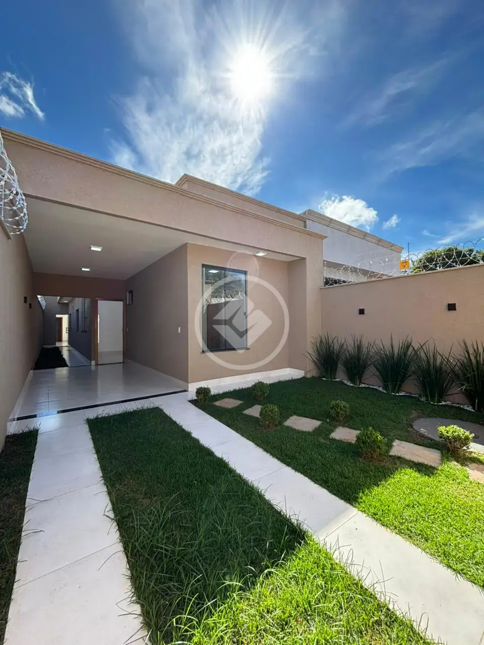 🏡 Casa no Centro de Aparecida de Goiânia com piscina