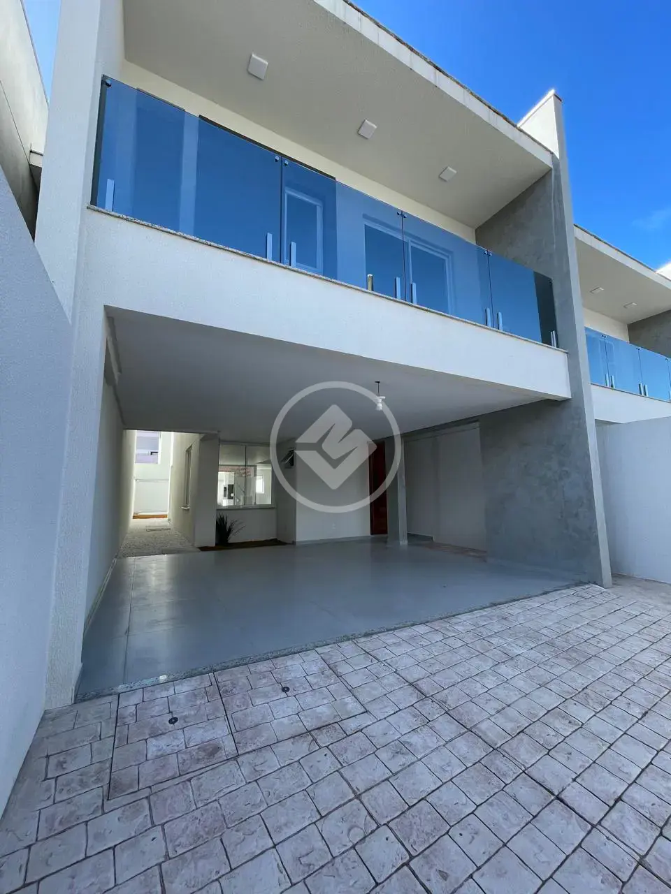 Sobrado novo à venda na Vila Operária de Itajaí
