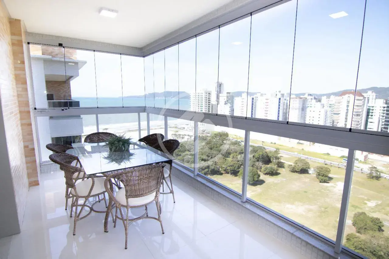 Apartamento Duplex 3 quartos no Meia Praia, Itapema — foto 1 de 6