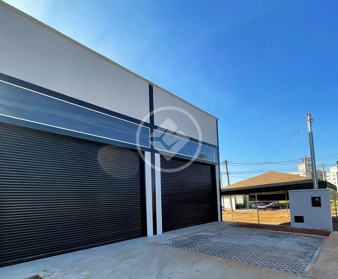 Galpão comercial à venda no Residencial Canadá em Goiânia.