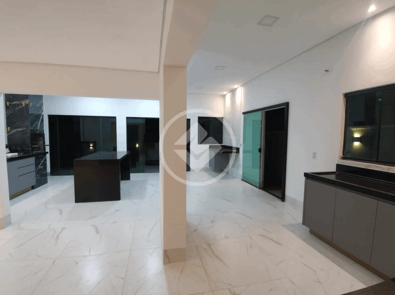 Casa 4 quartos no Setor Sudoeste, Goiânia — foto 4 de 6