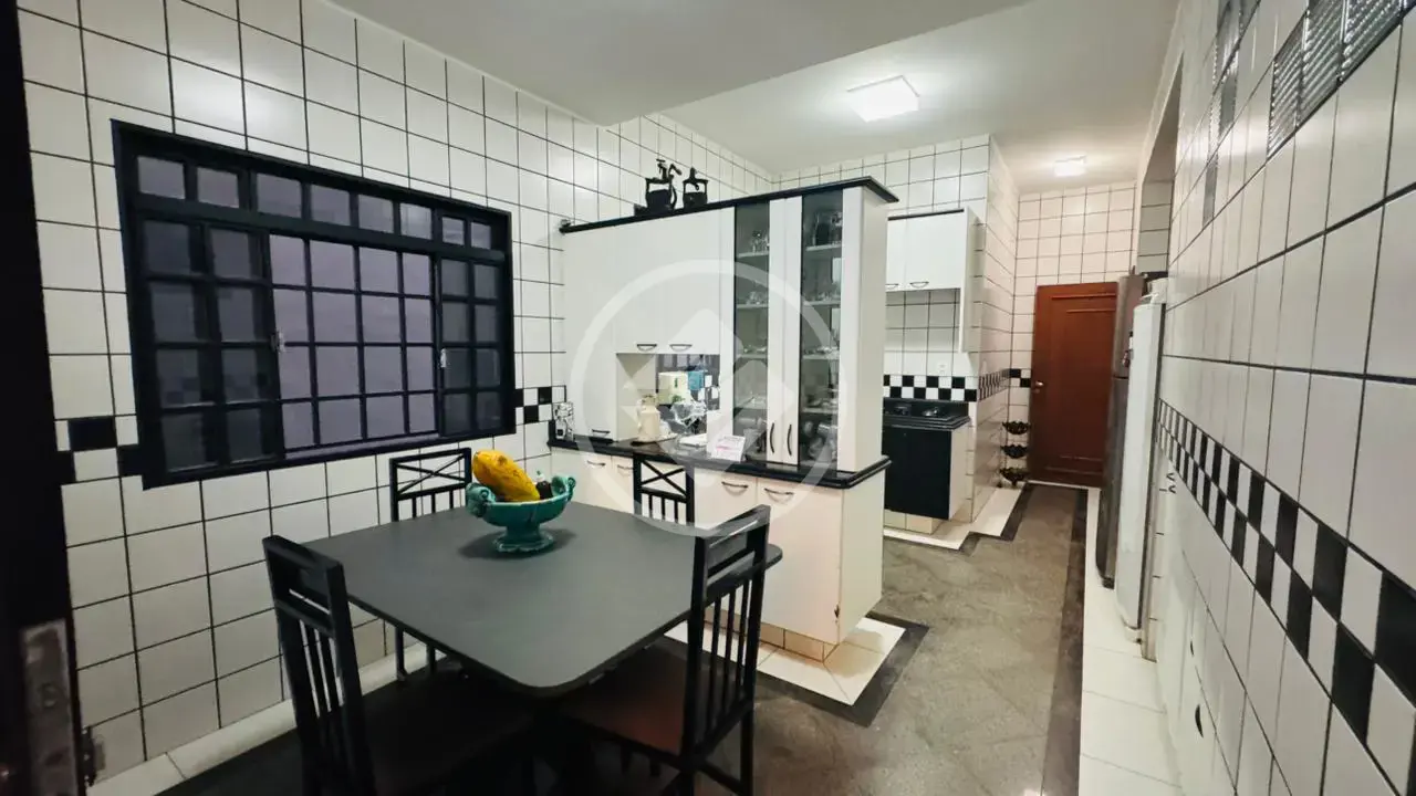 Sobrado 4 quartos no Divino Espírito Santo, Jataí — foto 5 de 6
